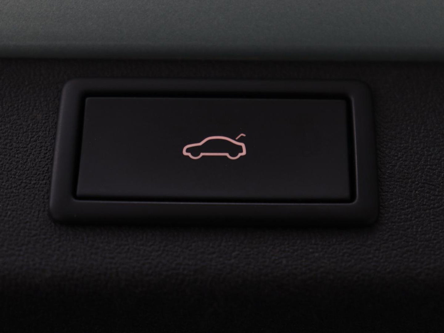 Škoda Enyaq iV 80 | Stoel & stuurverwarming | Carplay | Keyless | Navigatie | Camera | Half leder | Cruise control | Full LED | Parkeerhulp