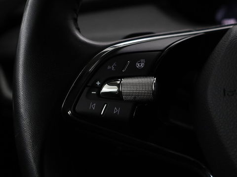 Škoda Enyaq iV 80 | Stoel & stuurverwarming | Carplay | Keyless | Navigatie | Camera | Half leder | Cruise control | Full LED | Parkeerhulp