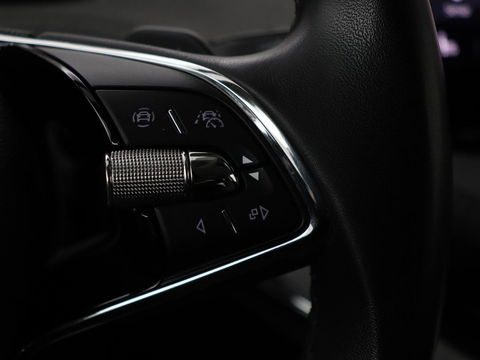 Škoda Enyaq iV 80 | Stoel & stuurverwarming | Carplay | Keyless | Navigatie | Camera | Half leder | Cruise control | Full LED | Parkeerhulp
