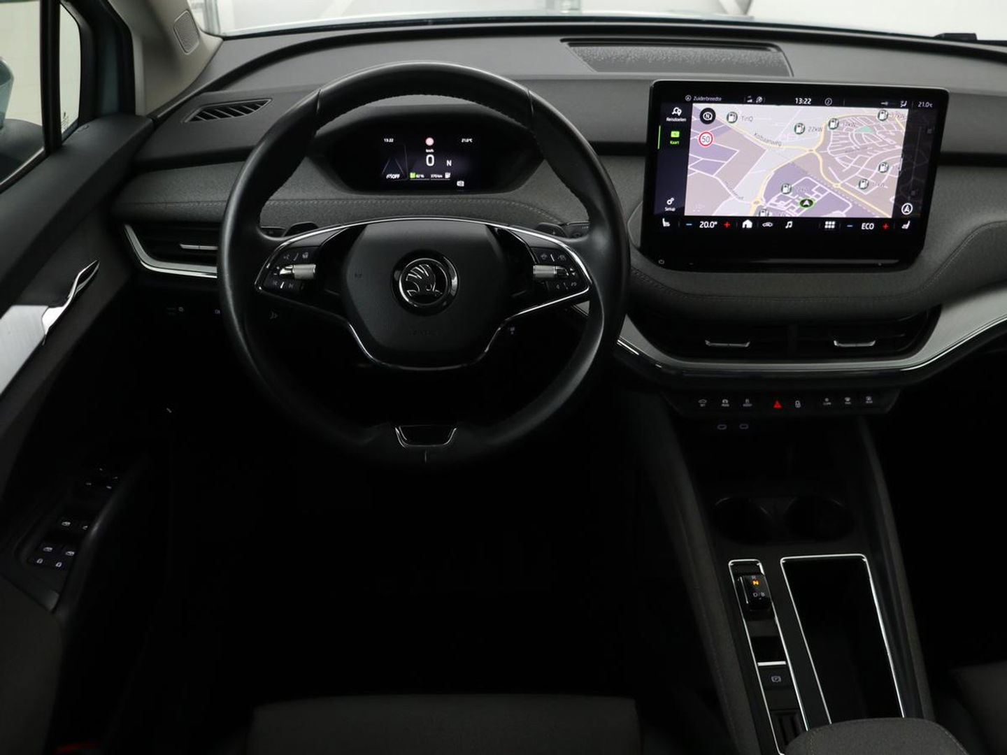 Škoda Enyaq iV 80 | Stoel & stuurverwarming | Carplay | Keyless | Navigatie | Camera | Half leder | Cruise control | Full LED | Parkeerhulp