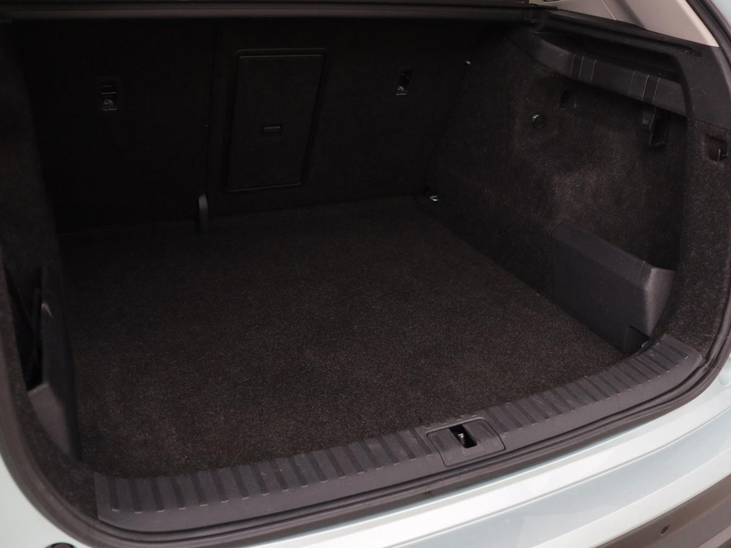 Škoda Enyaq iV 80 | Stoel & stuurverwarming | Carplay | Keyless | Navigatie | Camera | Half leder | Cruise control | Full LED | Parkeerhulp
