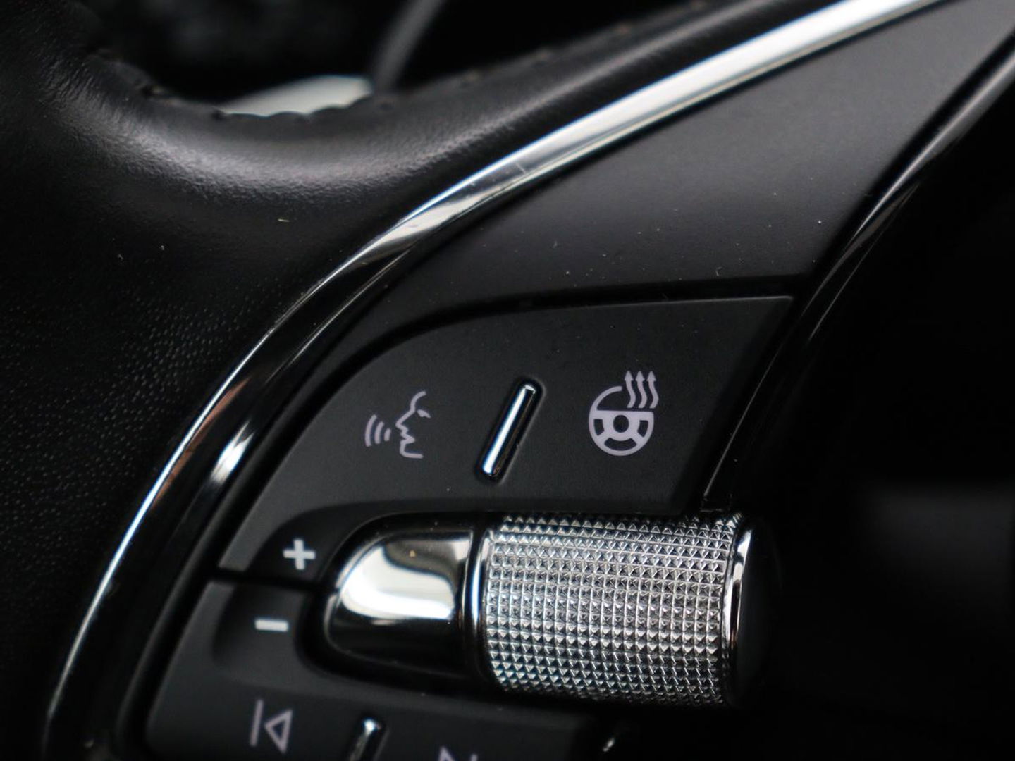 Škoda Enyaq iV 80 | Stoel & stuurverwarming | Carplay | Keyless | Navigatie | Camera | Half leder | Cruise control | Full LED | Parkeerhulp