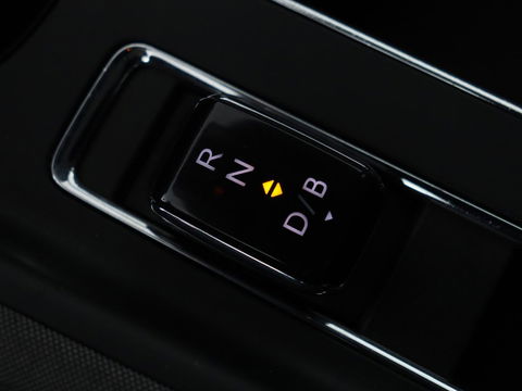 Škoda Enyaq iV 80 | Stoel & stuurverwarming | Carplay | Keyless | Navigatie | Camera | Half leder | Cruise control | Full LED | Parkeerhulp