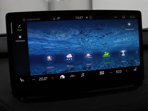Škoda Enyaq iV 80 | Stoel & stuurverwarming | Carplay | Keyless | Navigatie | Camera | Half leder | Cruise control | Full LED | Parkeerhulp