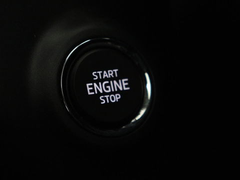 Škoda Enyaq iV 80 | Stoel & stuurverwarming | Carplay | Keyless | Navigatie | Camera | Half leder | Cruise control | Full LED | Parkeerhulp