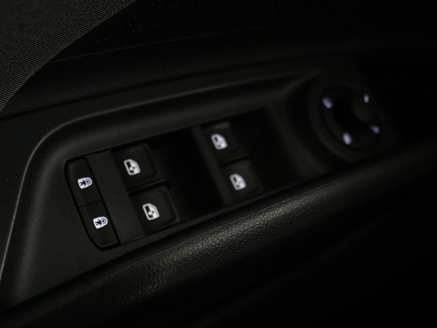 Škoda Enyaq iV 80 | Stoel & stuurverwarming | Carplay | Keyless | Navigatie | Camera | Half leder | Cruise control | Full LED | Parkeerhulp