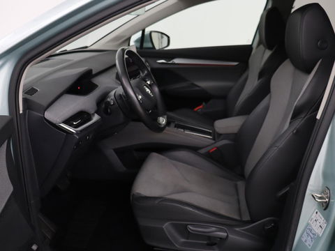 Škoda Enyaq iV 80 | Stoel & stuurverwarming | Carplay | Keyless | Navigatie | Camera | Half leder | Cruise control | Full LED | Parkeerhulp