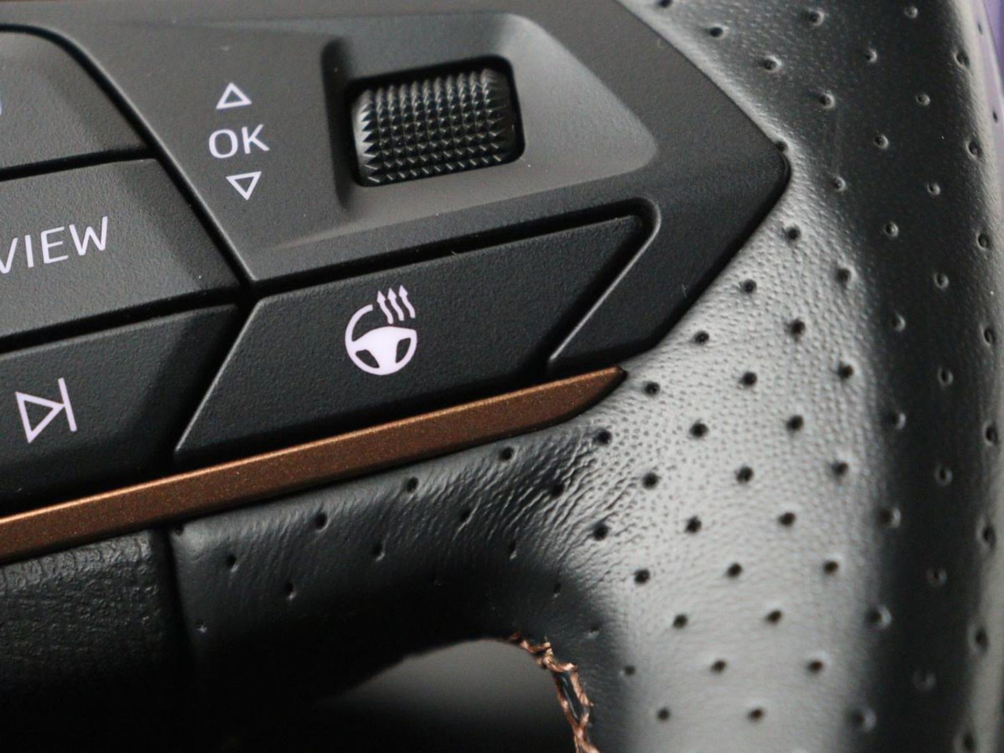 CUPRA Leon 1.4 e-Hybrid | Stoel & stuurverwarming | Camera | Adaptive cruise | Carplay | Navigatie | Sfeerverlichting | Keyless | Full LED | Sportstoelen | PHEV