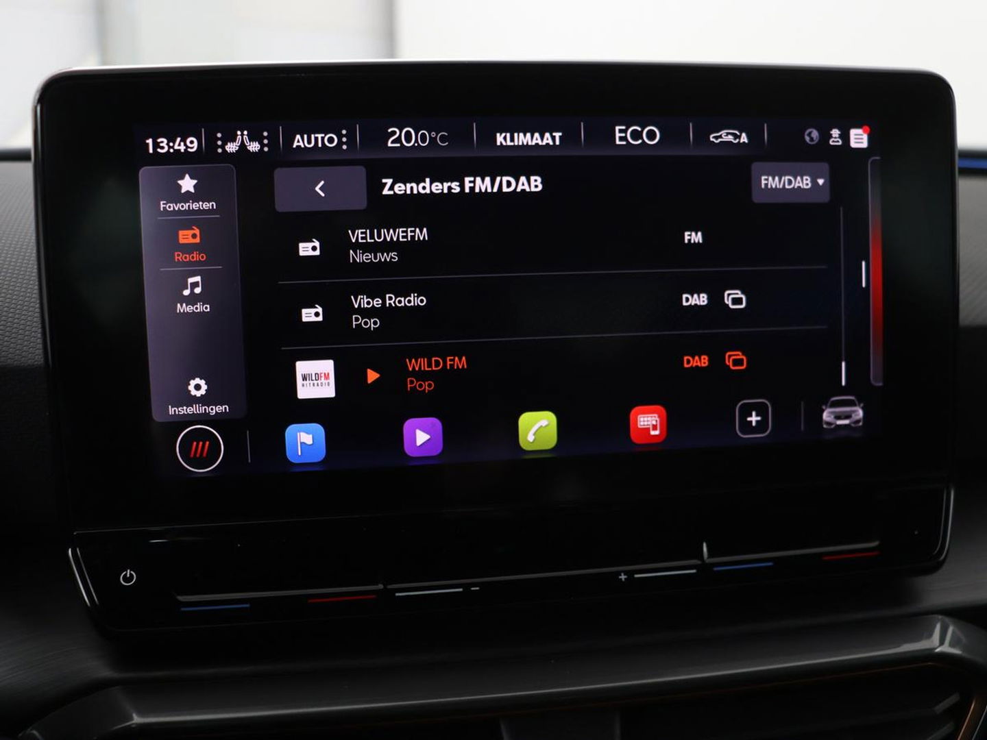 CUPRA Leon 1.4 e-Hybrid | Stoel & stuurverwarming | Camera | Adaptive cruise | Carplay | Navigatie | Sfeerverlichting | Keyless | Full LED | Sportstoelen | PHEV