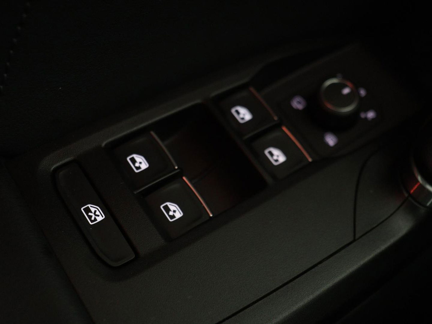 CUPRA Leon 1.4 e-Hybrid | Stoel & stuurverwarming | Camera | Adaptive cruise | Carplay | Navigatie | Sfeerverlichting | Keyless | Full LED | Sportstoelen | PHEV