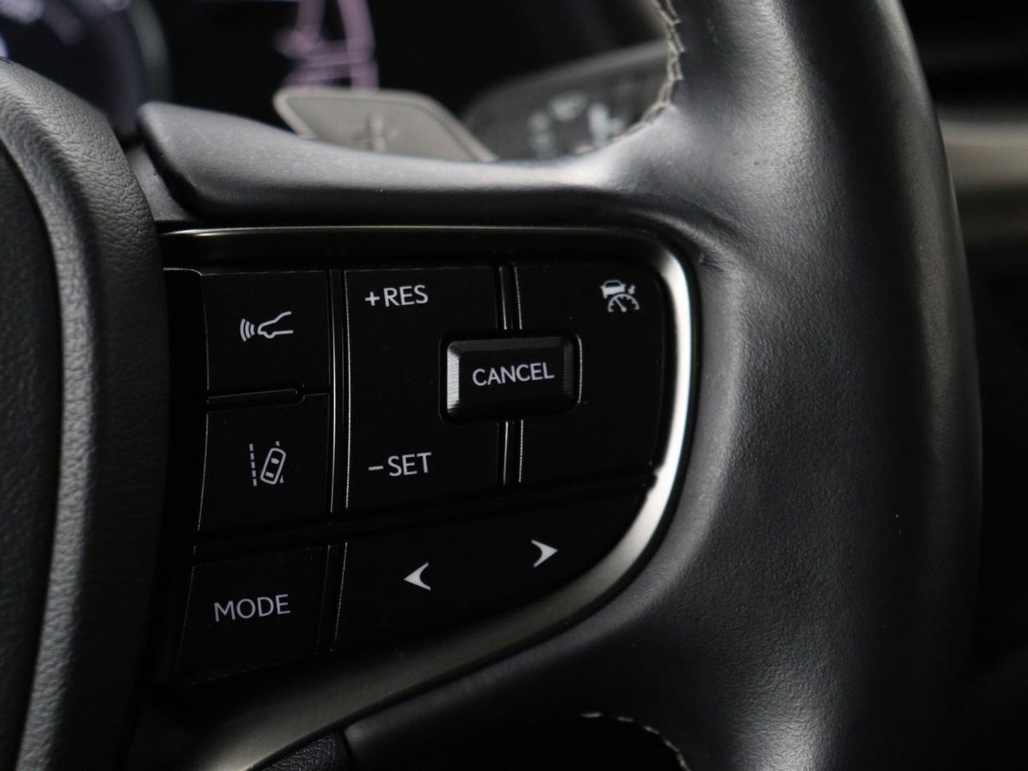 Lexus ES 300h Comfort Line | Schuifdak | Leder | Stoelverwarming | Adaptive cruise | Carplay | Camera | Memory | Keyless | Full LED