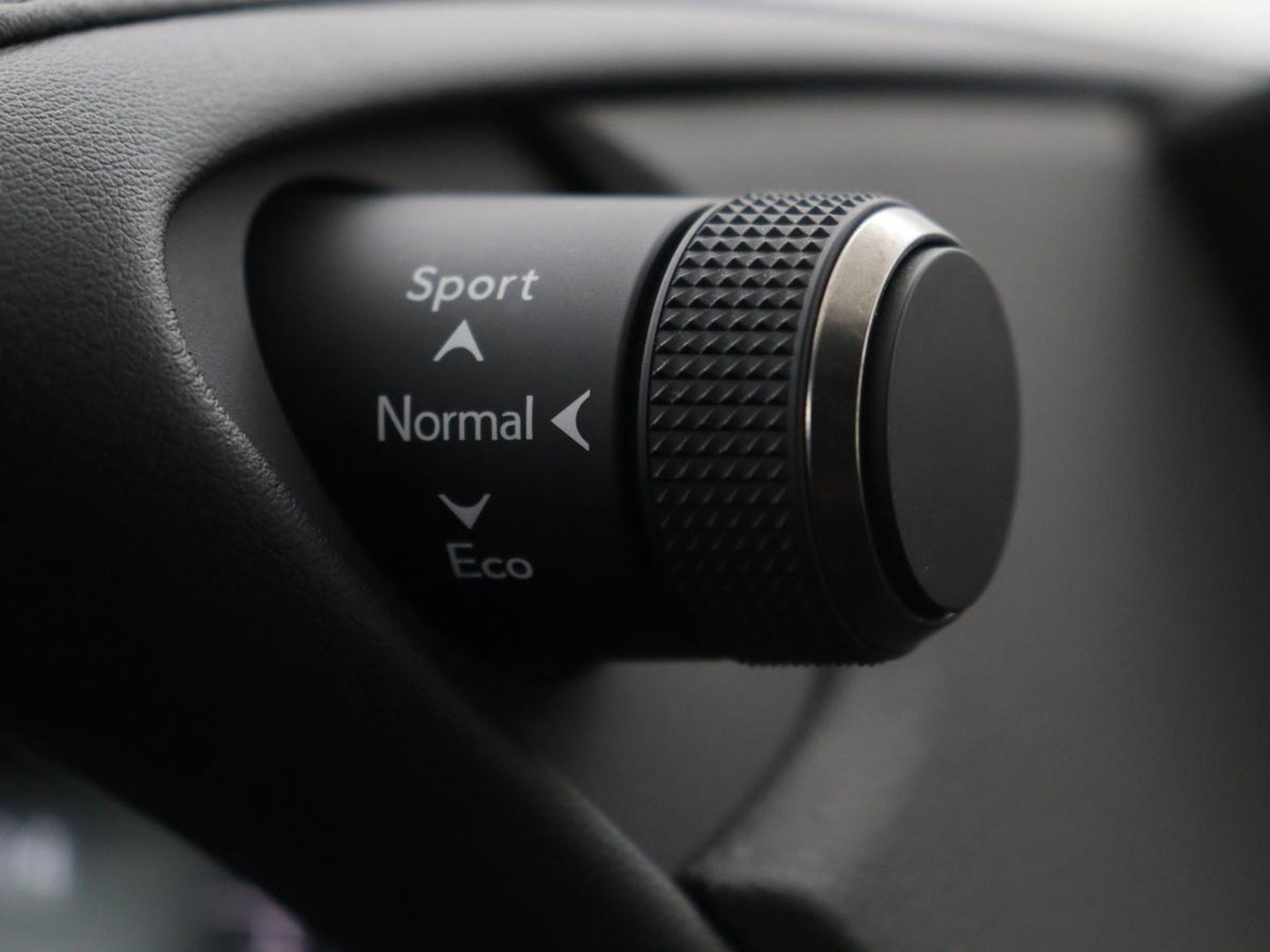 Lexus ES 300h Comfort Line | Schuifdak | Leder | Stoelverwarming | Adaptive cruise | Carplay | Camera | Memory | Keyless | Full LED