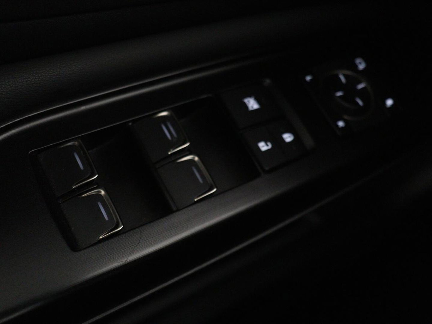 Lexus ES 300h Comfort Line | Schuifdak | Leder | Stoelverwarming | Adaptive cruise | Carplay | Camera | Memory | Keyless | Full LED