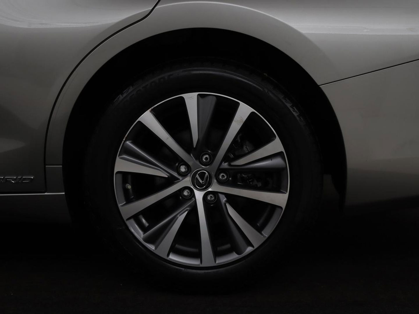 Lexus ES 300h Comfort Line | Schuifdak | Leder | Stoelverwarming | Adaptive cruise | Carplay | Camera | Memory | Keyless | Full LED