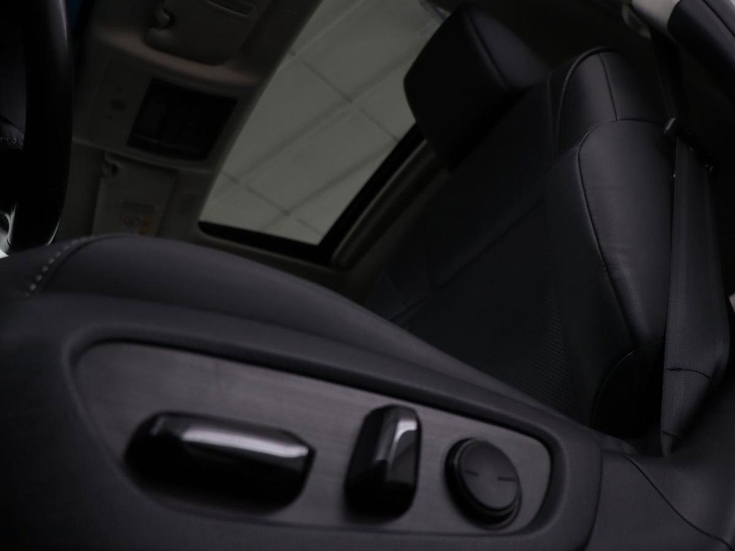 Lexus ES 300h Comfort Line | Schuifdak | Leder | Stoelverwarming | Adaptive cruise | Carplay | Camera | Memory | Keyless | Full LED