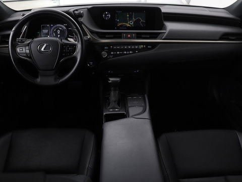 Lexus ES 300h Comfort Line | Schuifdak | Leder | Stoelverwarming | Adaptive cruise | Carplay | Camera | Memory | Keyless | Full LED