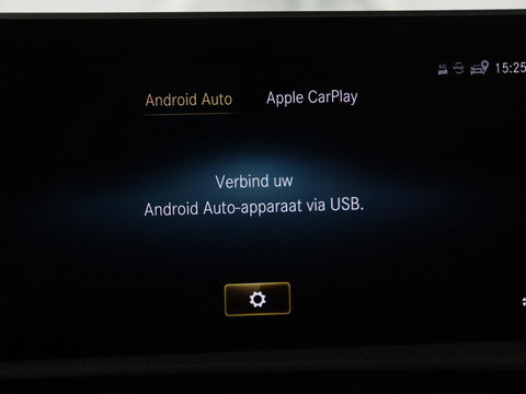 Mercedes-Benz A-Klasse 180 Business Solution AMG | Panoramadak | Stoelverwarming | Carplay | Leder/Alcantara | Camera | Widescreen | Full LED