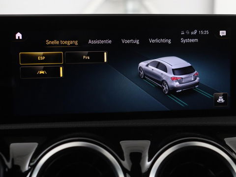 Mercedes-Benz A-Klasse 180 Business Solution AMG | Panoramadak | Stoelverwarming | Carplay | Leder/Alcantara | Camera | Widescreen | Full LED