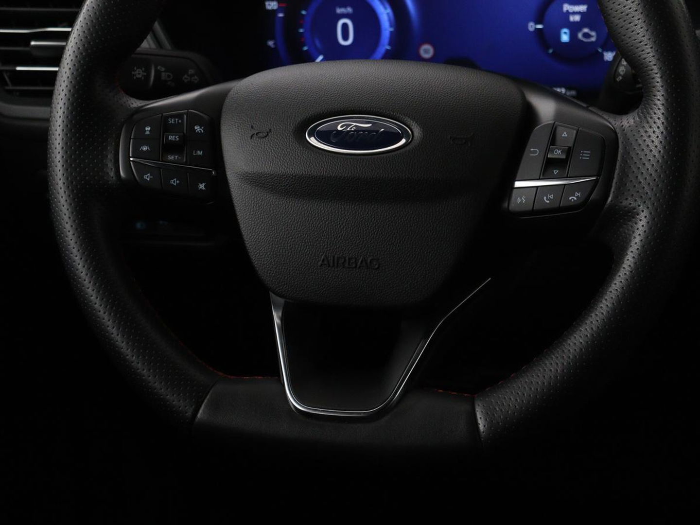 Ford Kuga 2.5 PHEV ST-Line X | Panoramadak | Trekhaak | Stoel & stuurverwarming | Head-Up | Adaptive cruise | Camera | Carplay | Achterbankverwarming | Half leder | Navigatie