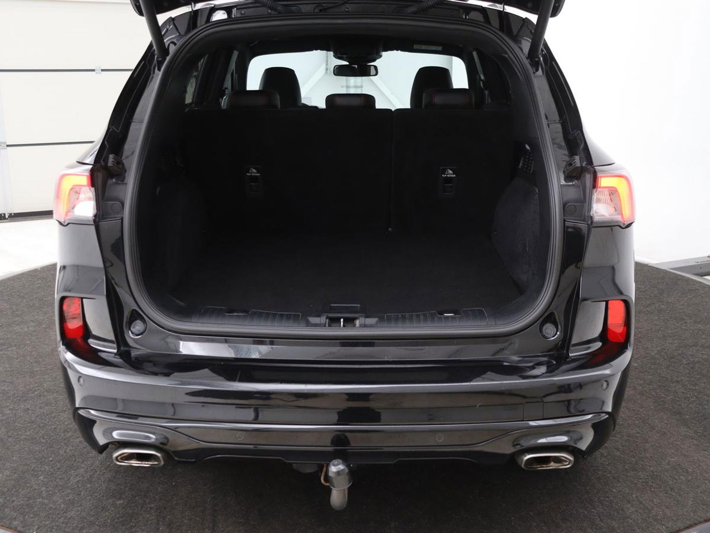 Ford Kuga 2.5 PHEV ST-Line X | Panoramadak | Trekhaak | Stoel & stuurverwarming | Head-Up | Adaptive cruise | Camera | Carplay | Achterbankverwarming | Half leder | Navigatie