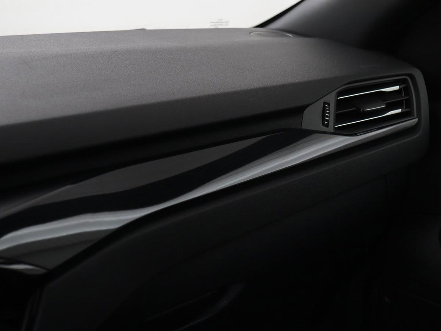 Ford Kuga 2.5 PHEV ST-Line X | Panoramadak | Trekhaak | Stoel & stuurverwarming | Head-Up | Adaptive cruise | Camera | Carplay | Achterbankverwarming | Half leder | Navigatie