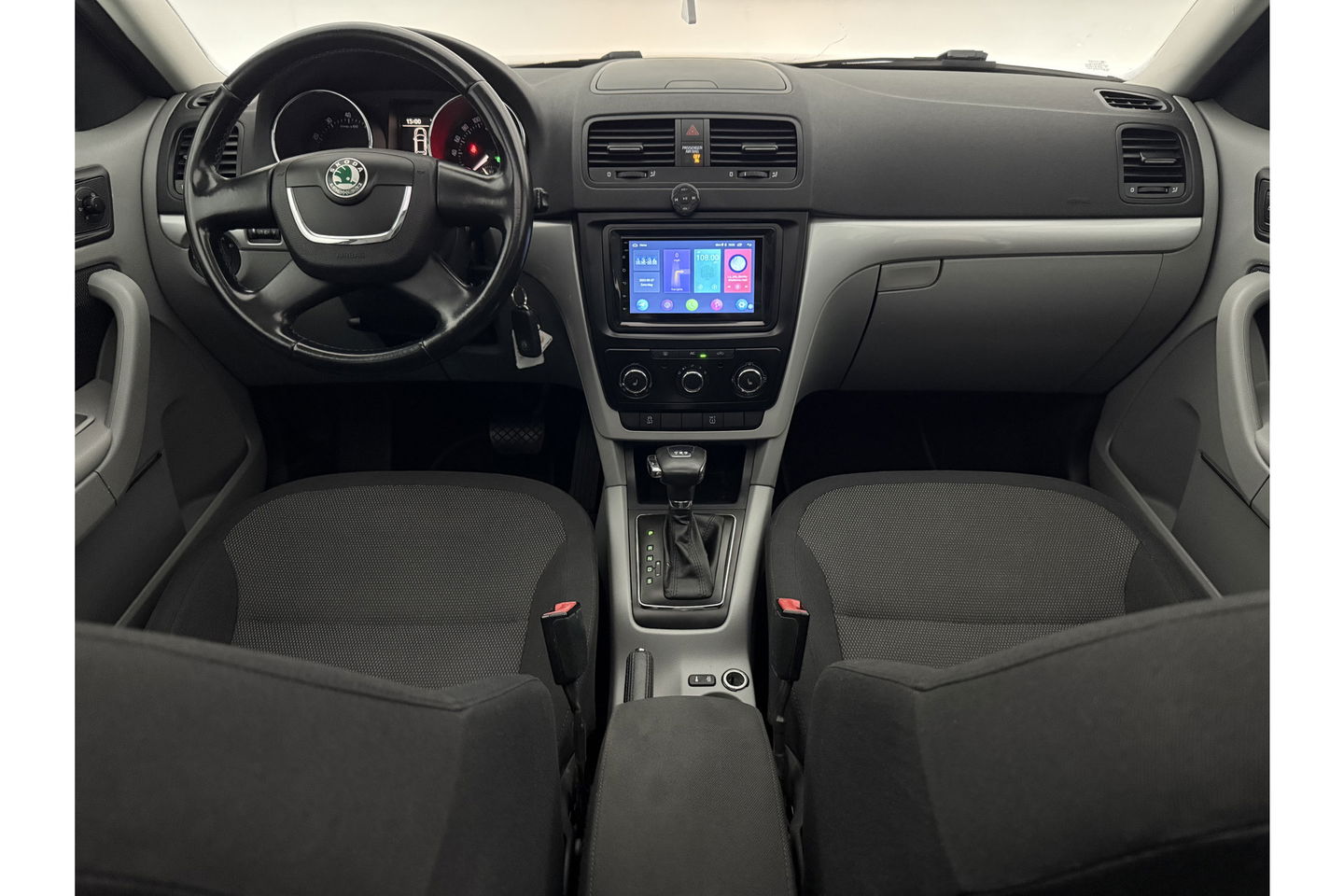 Škoda Yeti 1.2 TSI Active Plus | APK tot 10-2025 | Pano Airco Cruise Trekhaak PDC 16"LMV