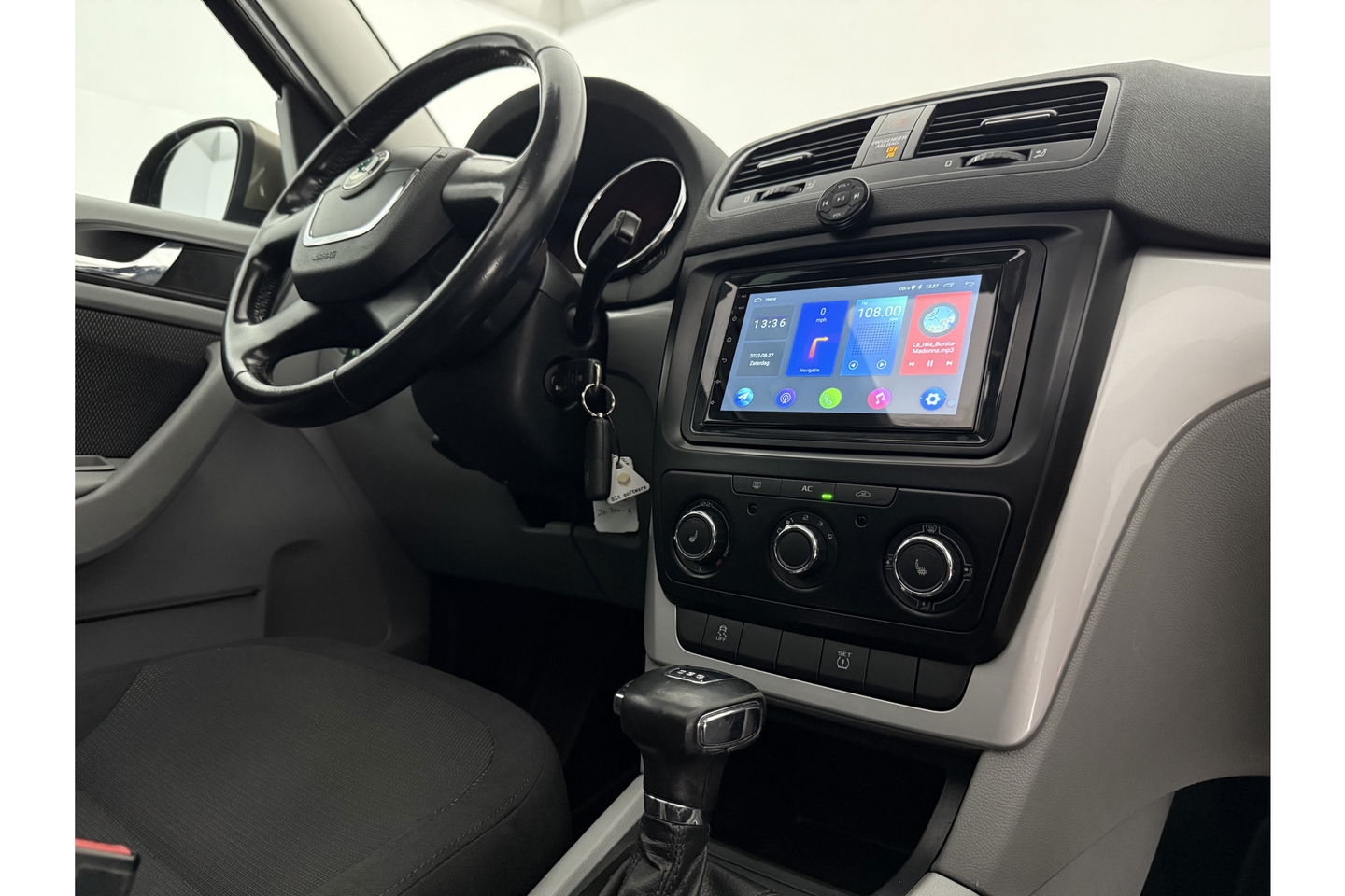 Škoda Yeti 1.2 TSI Active Plus | APK tot 10-2025 | Pano Airco Cruise Trekhaak PDC 16"LMV
