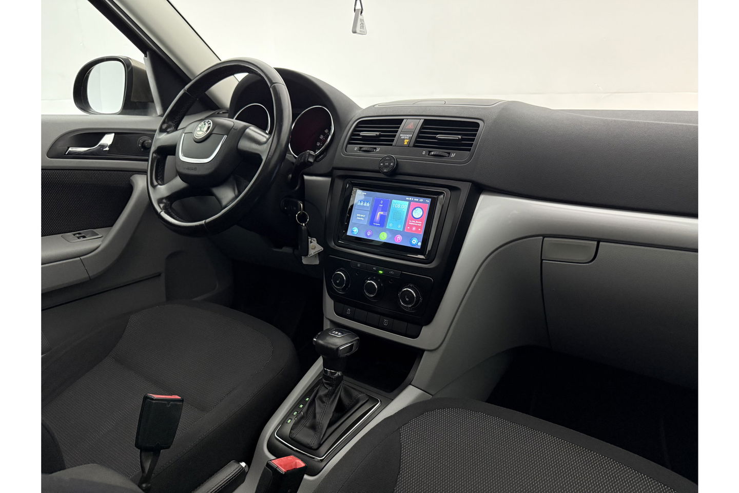 Škoda Yeti 1.2 TSI Active Plus | APK tot 10-2025 | Pano Airco Cruise Trekhaak PDC 16"LMV