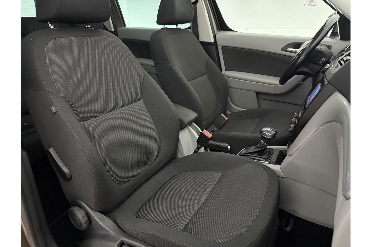 Škoda Yeti 1.2 TSI Active Plus | APK tot 10-2025 | Pano Airco Cruise Trekhaak PDC 16"LMV