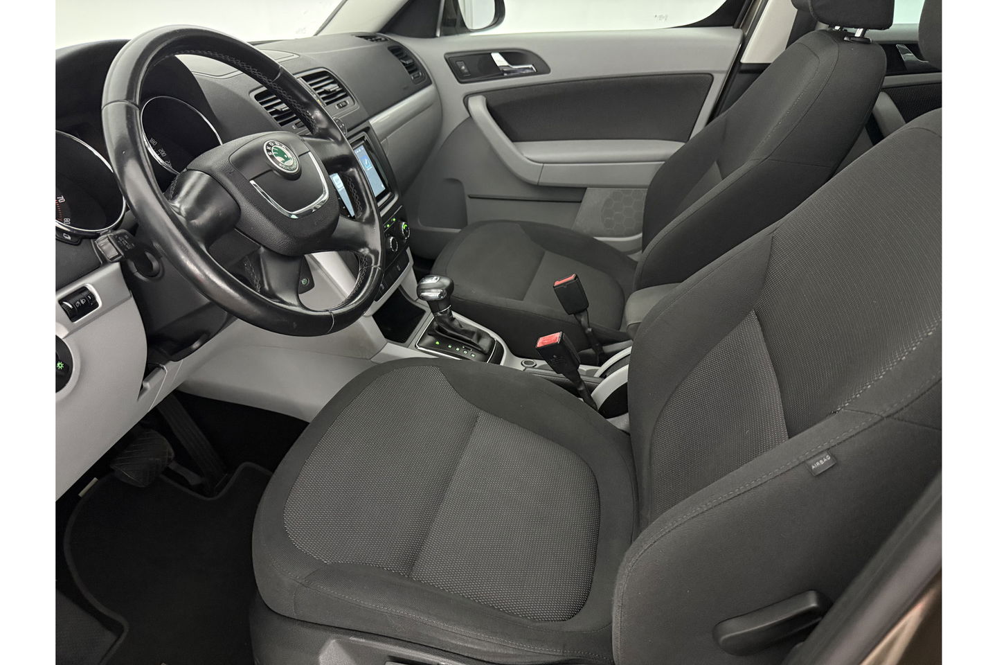 Škoda Yeti 1.2 TSI Active Plus | APK tot 10-2025 | Pano Airco Cruise Trekhaak PDC 16"LMV