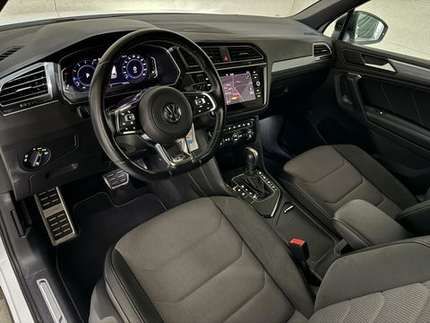Volkswagen Tiguan 1.5 TSI R-Line Black Edition Pano Virtual Trekh. NAP