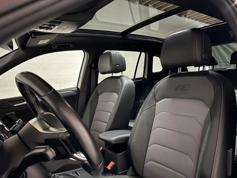 Volkswagen Tiguan 1.5 TSI R-Line Black Edition Pano Virtual Trekh. NAP