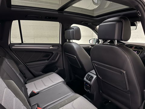 Volkswagen Tiguan 1.5 TSI R-Line Black Edition Pano Virtual Trekh. NAP