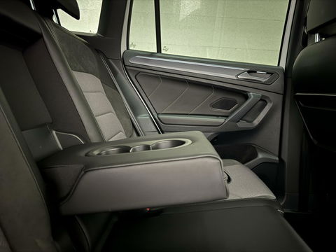 Volkswagen Tiguan 1.5 TSI R-Line Black Edition Pano Virtual Trekh. NAP