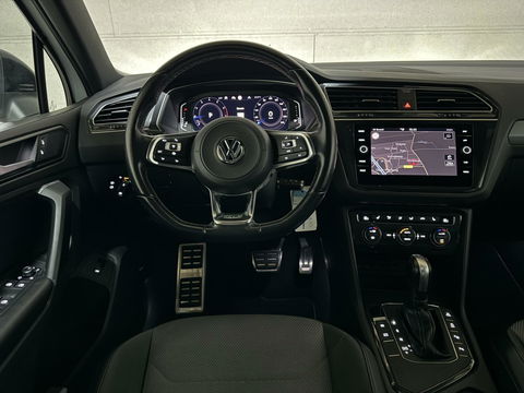 Volkswagen Tiguan 1.5 TSI R-Line Black Edition Pano Virtual Trekh. NAP