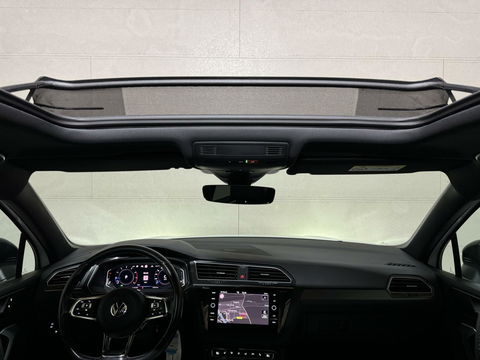 Volkswagen Tiguan 1.5 TSI R-Line Black Edition Pano Virtual Trekh. NAP