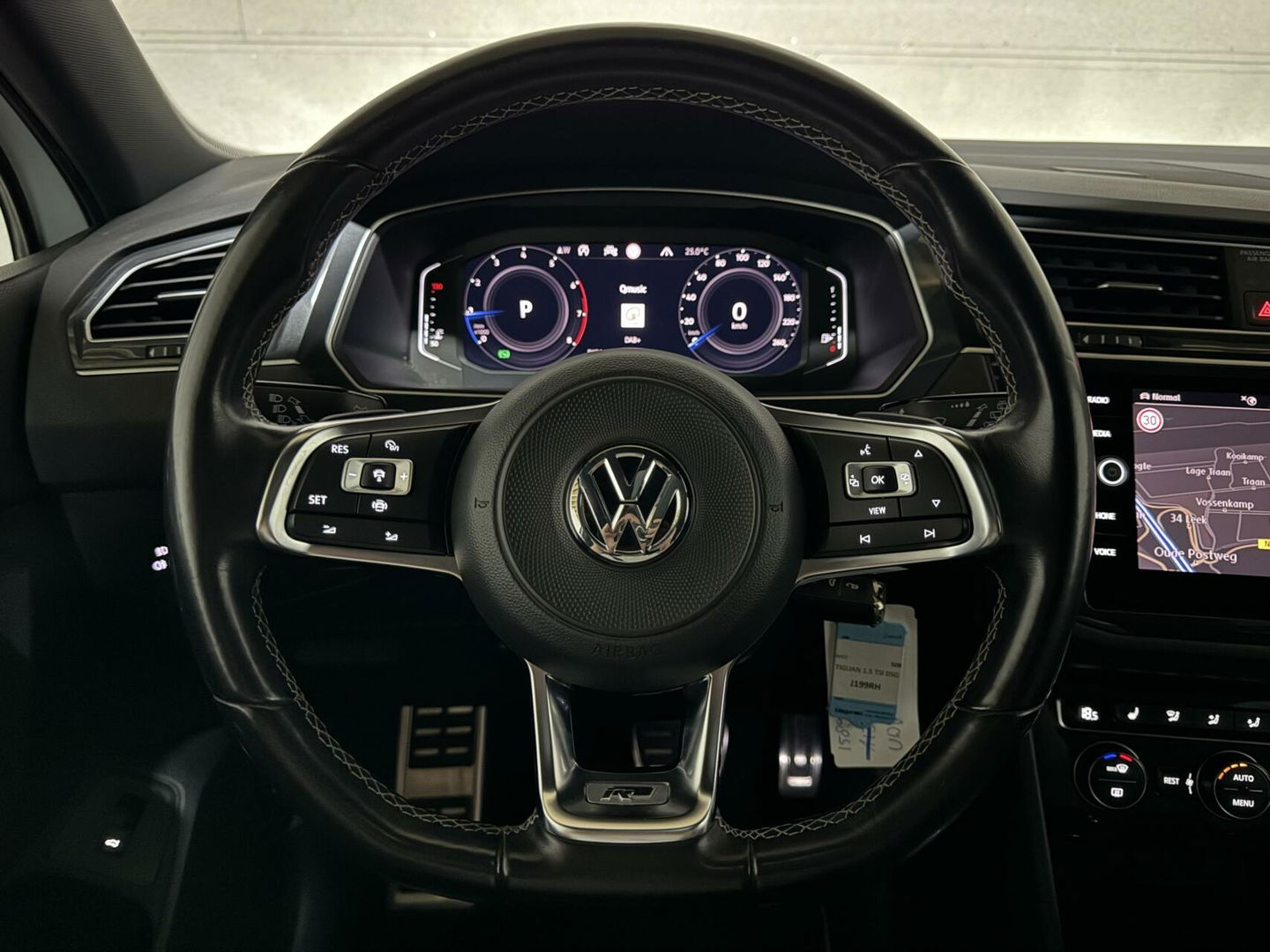 Volkswagen Tiguan 1.5 TSI R-Line Black Edition Pano Virtual Trekh. NAP