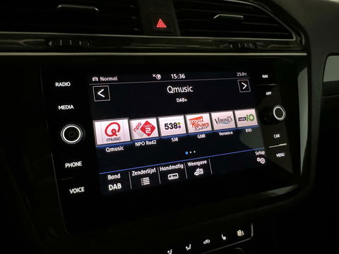 Volkswagen Tiguan 1.5 TSI R-Line Black Edition Pano Virtual Trekh. NAP