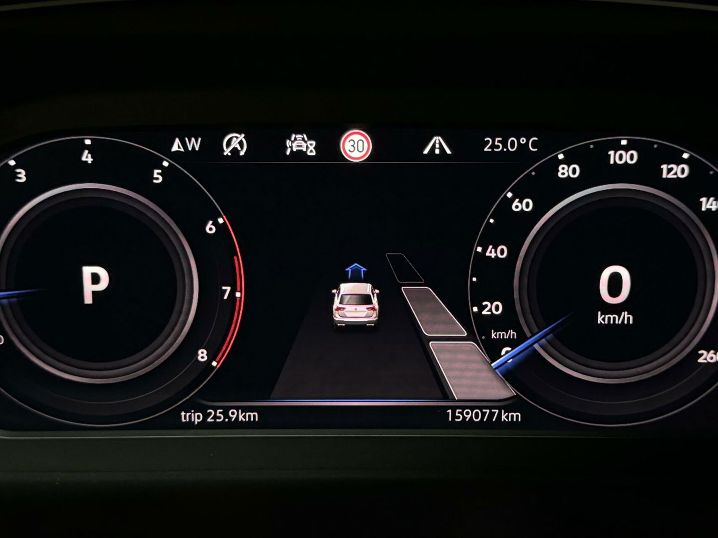 Volkswagen Tiguan 1.5 TSI R-Line Black Edition Pano Virtual Trekh. NAP