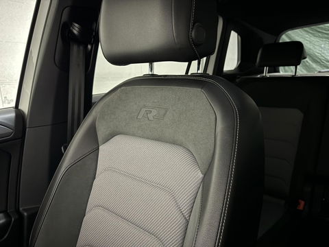 Volkswagen Tiguan 1.5 TSI R-Line Black Edition Pano Virtual Trekh. NAP