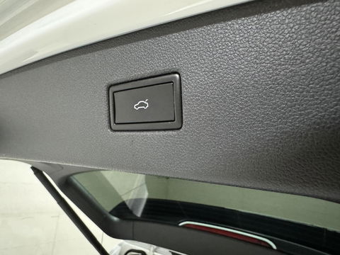 Volkswagen Tiguan 1.5 TSI R-Line Black Edition Pano Virtual Trekh. NAP