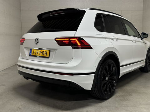 Volkswagen Tiguan 1.5 TSI R-Line Black Edition Pano Virtual Trekh. NAP
