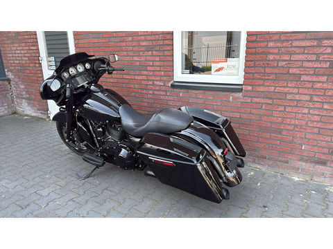 Harley Davidson 103 FLHXS Street Glide Blackout CVO Streetglide