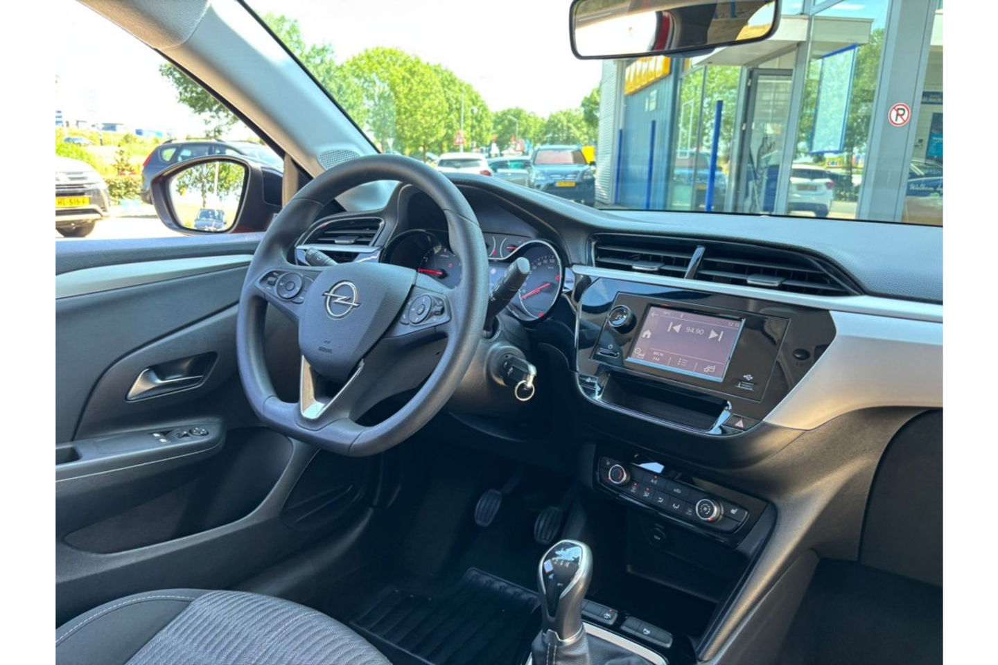 Opel Corsa 1.2 EDITION AIRCO CRUISE STOELVERW.