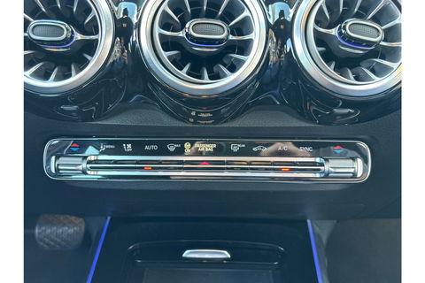 Mercedes-Benz GLB-Klasse 180 BUSINESS SOLUTION AIRCO LEER NAVI PDC-CAMERA AMBIENT LIGHT.