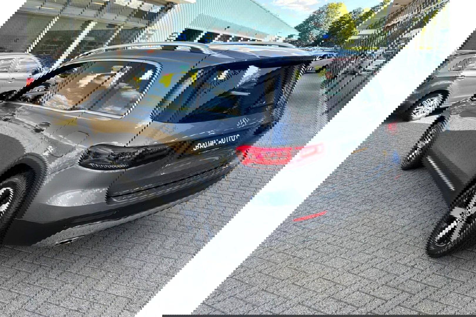 Mercedes-Benz GLB-Klasse 180 BUSINESS SOLUTION AIRCO LEER NAVI PDC-CAMERA AMBIENT LIGHT.