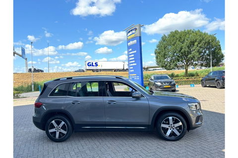 Mercedes-Benz GLB-Klasse 180 BUSINESS SOLUTION AIRCO LEER NAVI PDC-CAMERA AMBIENT LIGHT.