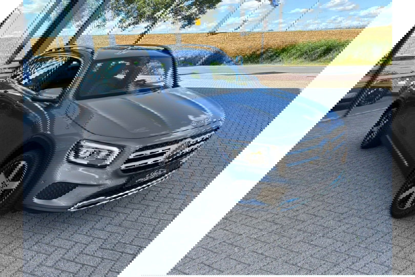 Mercedes-Benz GLB-Klasse 180 BUSINESS SOLUTION AIRCO LEER NAVI PDC-CAMERA AMBIENT LIGHT.
