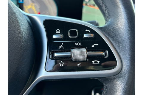 Mercedes-Benz GLB-Klasse 180 BUSINESS SOLUTION AIRCO LEER NAVI PDC-CAMERA AMBIENT LIGHT.