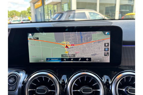 Mercedes-Benz GLB-Klasse 180 BUSINESS SOLUTION AIRCO LEER NAVI PDC-CAMERA AMBIENT LIGHT.